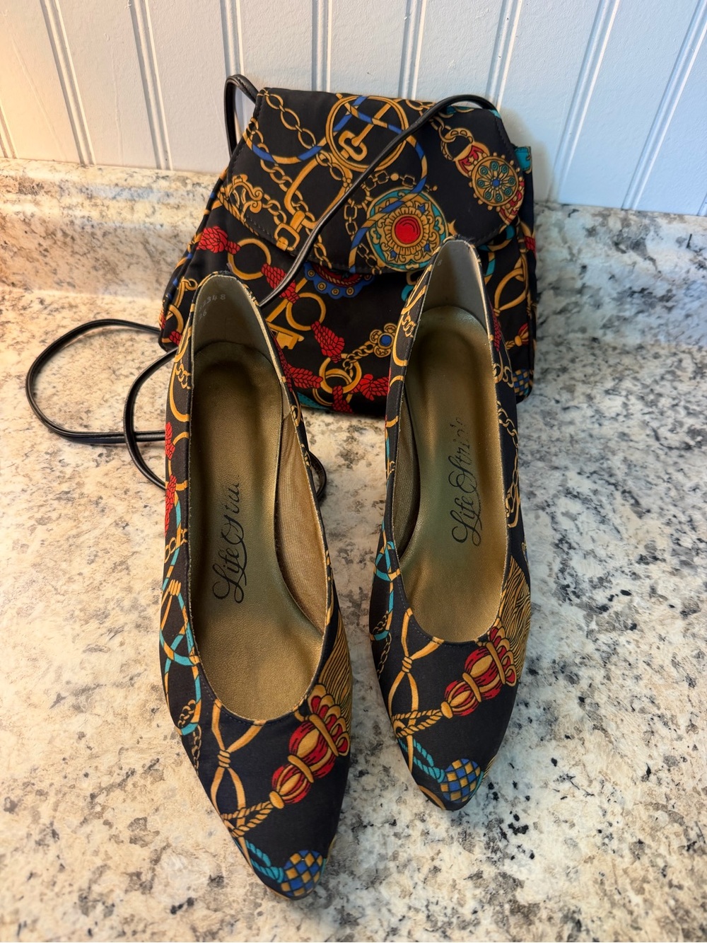 Life Stride Kitten Heel & Purse Combo Vintage Chain Equestrian Style 1980s